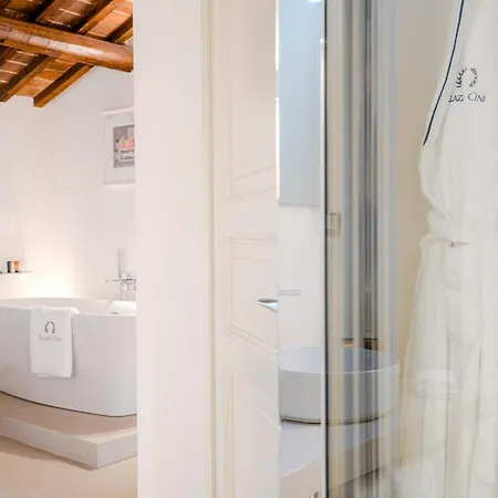 ベッド・アンド・ブレックファスト Palazzo Cini Luxury In 3*