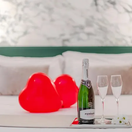Palazzo Cini Luxury In ベッド・アンド・ブレックファスト